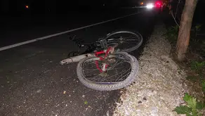 Sakarya'da motosiklet ile bisiklet çarpıştı : 2'si ağır 3 yaralı