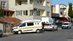 İzmir'de komşu dehşeti: Tartıştığı karı kocayı vurdu!