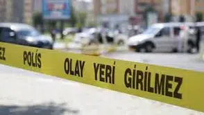 Evden çığlık sesleri geldi: Polis içeri girdiğinde cesetle karşılaştı!