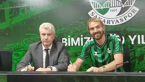 Caner Erkin, Sakaryaspor'a imza attı
