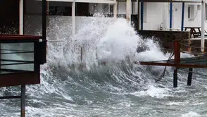 Meteoroloji'den Ege Denizi için kuvvetli fırtına uyarısı
