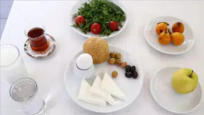 Tüm gün tok tutan besinler! Sahurda doğru beslenmenin ipuçları