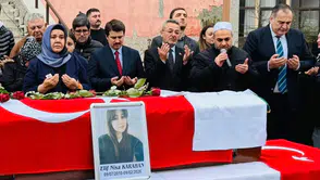 Bursa'da yoğun bakımda tedavi gören 15 yaşındaki Elif Nisa hayatını kaybetti