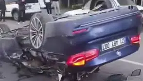 Diyarbakır'da kaza : Otomobil ters takla attı