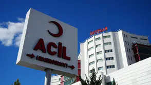 Kırıkkale’de zincirleme trafik kazası : 3 otomobil çarpıştı, 5 yaralı var