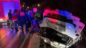 Kütahya Gediz'de otomobil takla attı : 4 yaralı