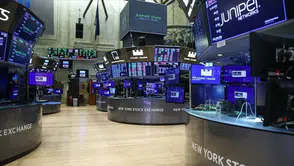 New York borsasında düşüşle açılış : Çip hisseleri ve tahvil faizleri piyasayı baskıladı
