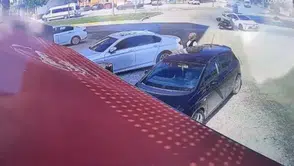 Aksaray'da otomobille çarpışan motosiklet sürücüsü yaralandı