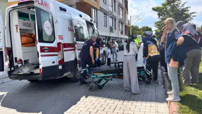Kütahya'da motosiklet devrildi, 2 kişi yaralandı