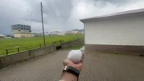 Erzurum Karayazı'da dolu yağışı etkili oldu