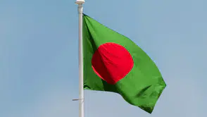 Bangladeş'te yağış etkisi : Köprü çöktü, 4 kişi nehre düştü