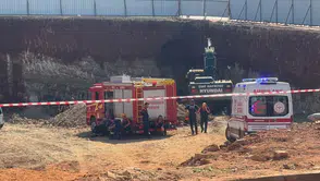 Göçük altında kalan işçi hayatını kaybetti