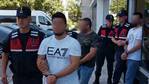 Samsun'da uyuşturucu operasyonu : 16 bin 865 adet sentetik ecza ele geçirildi