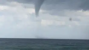 Alanya açıklarında deniz üzerinde hortum görüntülendi