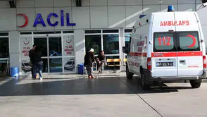 Sakarya'da hafif ticari araç ile SUV çarpıştı : 1'i çocuk 6 yaralı