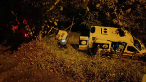 Rize'de otomobil uçuruma yuvarlandı : 2 ölü, 1 yaralı