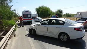 Manavgat'ta akaryakıt tankeri otomobille çarpıştı : 1 kadın yaralandı