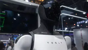 Elon Musk'ın Robotları Sağlıkta Devrim Mi Yapacak? Cerrahlar Yerine Robotlar Geçebilir Mi?