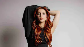 Selin Geçit kimdir ve müzik kariyerinde hangi adımları atmıştır?