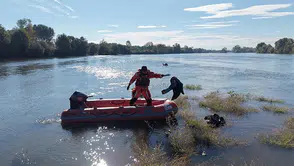Edirne'de Meriç Nehri'nde Bot Alabora Oldu: 1 Çocuk Hayatını Kaybetti