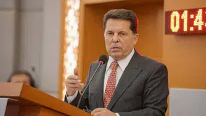Ahmet Özer Yeni Parti'ye katıldı