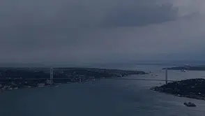 İstanbul'da Sağanak Yağış Öncesi Boğaz'da Çarpıcı Görüntüler