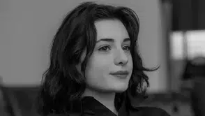 A.B.İ Dizisinin Melek'i Asude Kalebek Kimdir ve Hangi Projelerde Yer Almıştır?