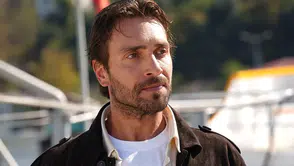 Taşacak Bu Deniz dizisinin Koçari'si Ulaş Tuna Astepe, aşk hayatında yeni bir sayfa mı açtı?