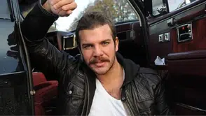 Oyuncu Tolga Karel Öldü mü? Sağlık Durumu Nedir? Hakkında Bilgiler