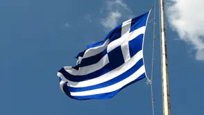 Tanagra Hava Üssü'nde düzenlenen hava gösterisinde savaş uçağı neden düştü?