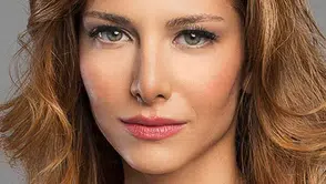 Ezgi Asaroğlu kimdir ? Yeni hali nasıl ? Leyla ile Mecnun'daki Leyla'nın son hali ne ?