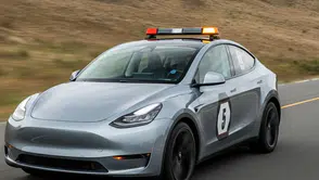 Tesla otomatik çarpışma kaçınma özelliğini nedir?