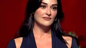 Esra Bilgiç'in tatil paylaşımlarında neler var ? Sevgilisi Faruk Sabancı'dan beğeni geldi mi ?