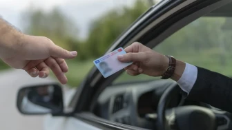 Eski tip ehliyet yenileme son tarihi ve cezalar