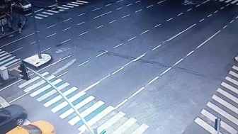 Kütahya'da deprem oldu! Kaç büyüklüğünde? O anlar güvenlik kamerasında!