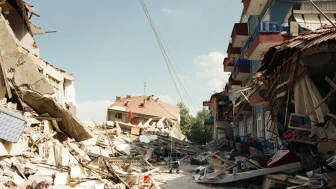 Gölcük depremi kaç büyüklüğünde oldu?