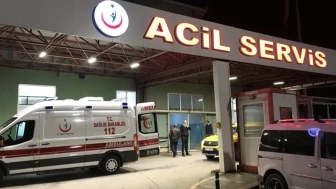 Manisa'da feci kaza! İki otomobil çarpıştı: 4 yaralı