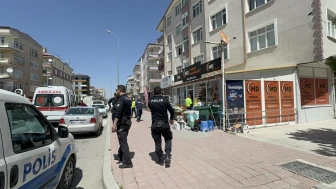 Hamile eşini bıçakla alıkoydu