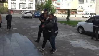 Taş kokainle yakalanan metafizik uzmanı ve şoförü tutuklandı