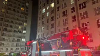 Esenyurt’ta Sitede çıkan yangında 8’inci kattan aşağı atladı
