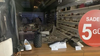 Mersin Forum AVM'de cam tavan çöktü! Yaralılar var