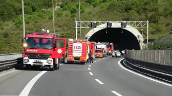 Anadolu Otoyolu'nda panik anları: Seyir halindeki tır yandı!