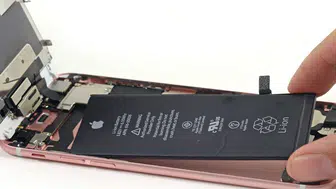 Apple, 2025 yılı için iPhone pil değişim ücretlerini duyurdu!