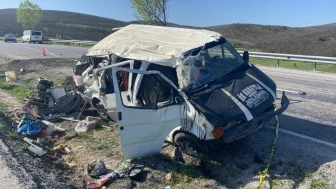 Yozgat'ta minibüs devrildi: 1 ölü, 2 yaralı!