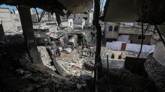 Gazze’de hastaneye hedefli saldırı: İsrail, gazeteciyi ameliyathanede vurdu
