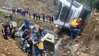 Trabzon'da kamyon şarampole uçtu: 1 yaralı!