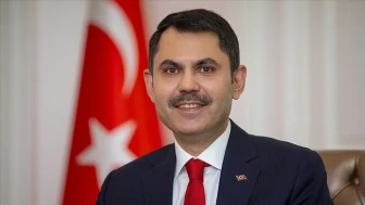 Bakan Kurum'dan deprem bölgesi işçilerine anlamlı 1 Mayıs kutlaması