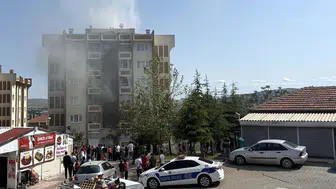 Kırıkkale'de 7 katlı bina alev alev yandı