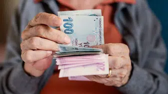 Ev hanımlarına emeklilik hakkının detayları belli oldu!