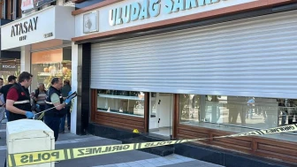 Uşak'ta kuyumcuyu kurşun yağmuruna tuttular!